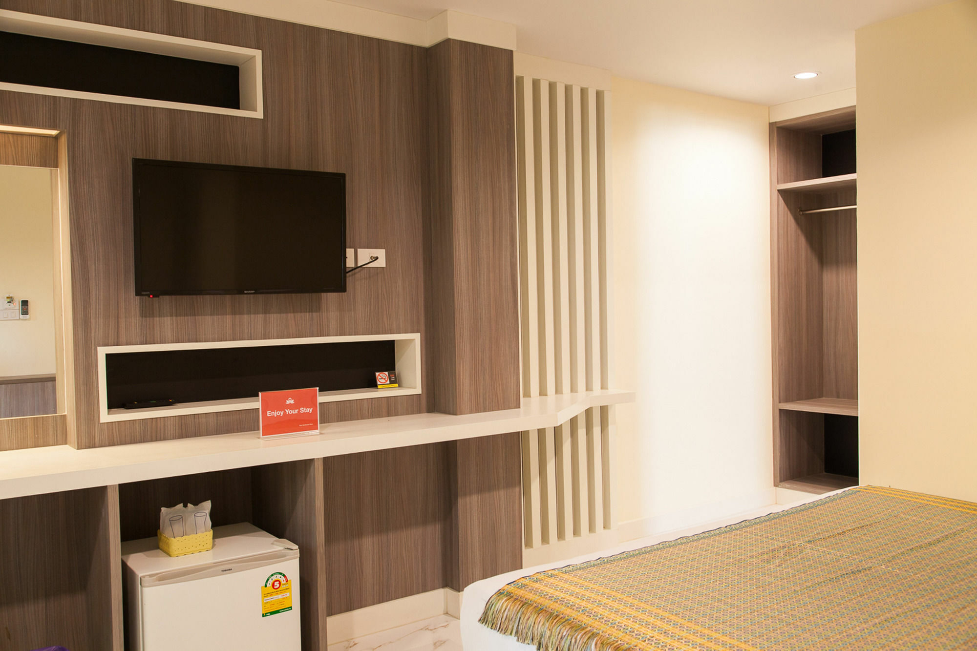 בנגקוק Zen Rooms Samsen 3 מראה חיצוני תמונה