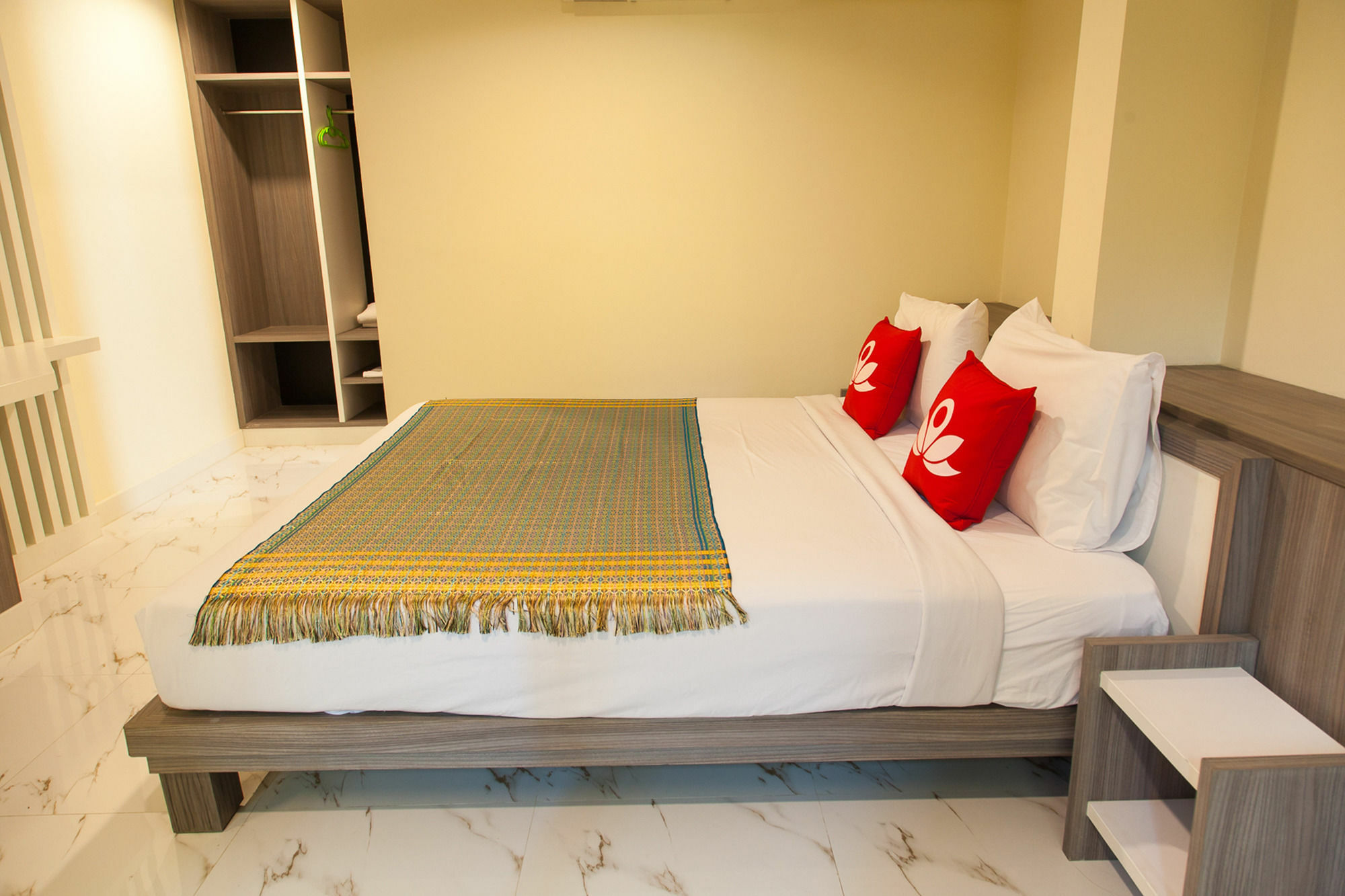 בנגקוק Zen Rooms Samsen 3 מראה חיצוני תמונה